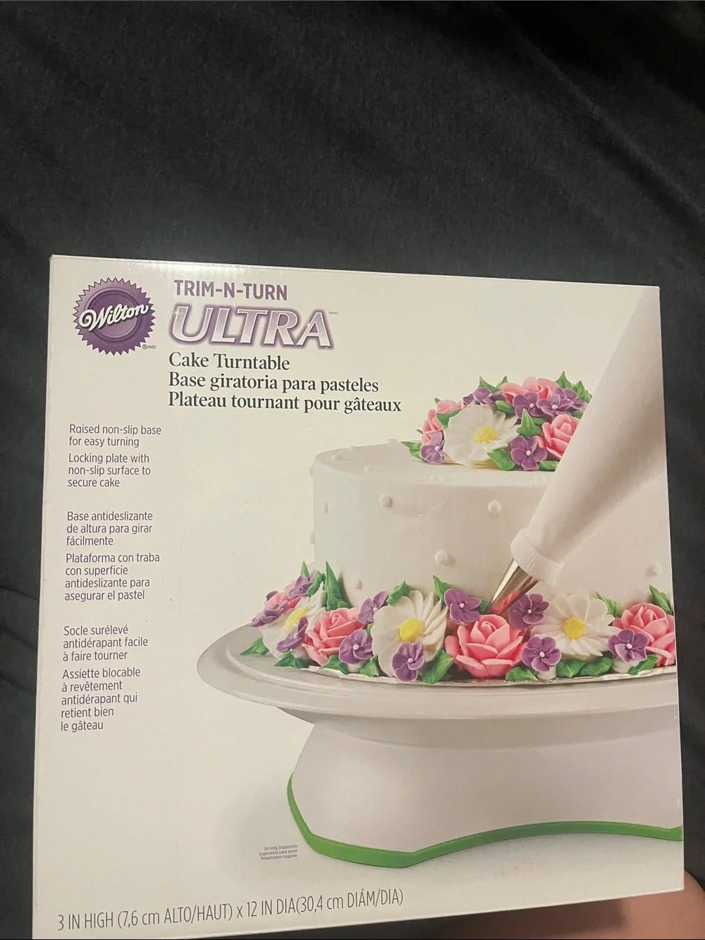 Wilton Ultra Cake Turntable in White with Green Trim